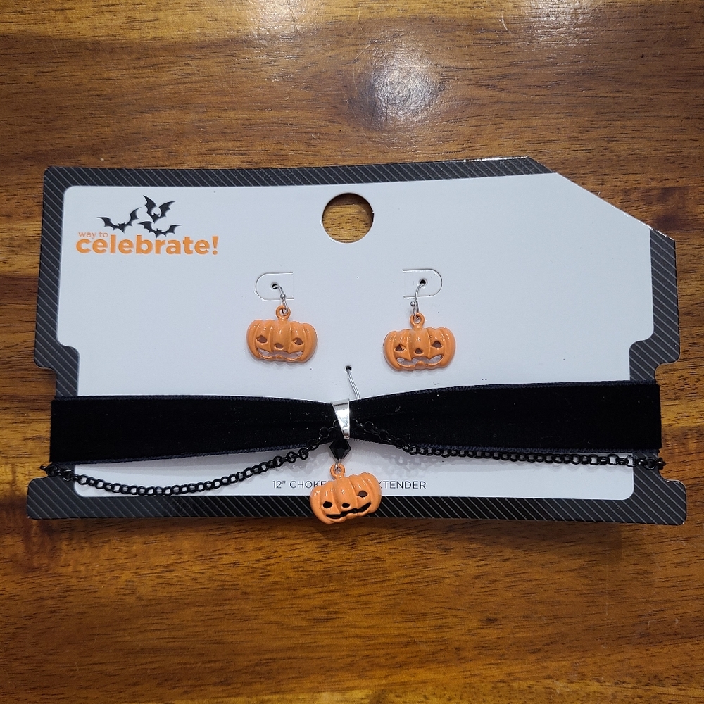 🎃 New Halloween Pumpkin Dangle Earrings & Velvet Choker Necklace Set